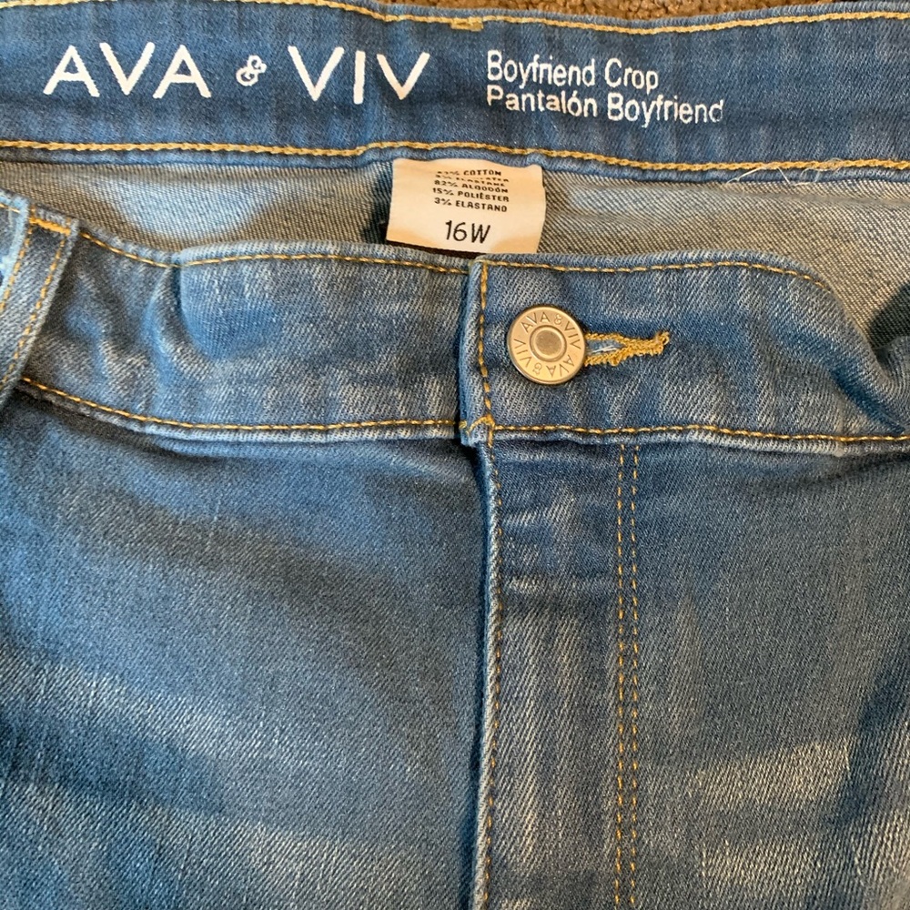 Women’s boyfriend cropped jeans size 16